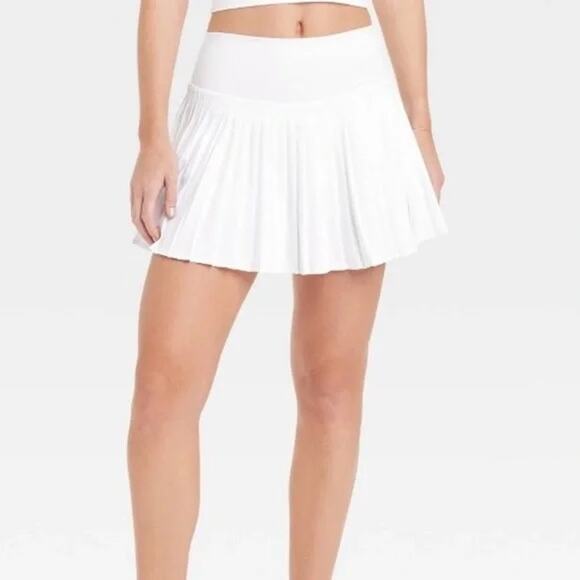 All in Motion NWT Women's High Rise Pleated Skort White Size S - Picture 1 of 12
